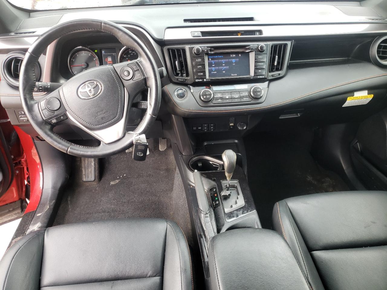 Photo 9 from auction – 2016 TOYOTA RAV4 SE with VIN JTMNFREV8GJ097370