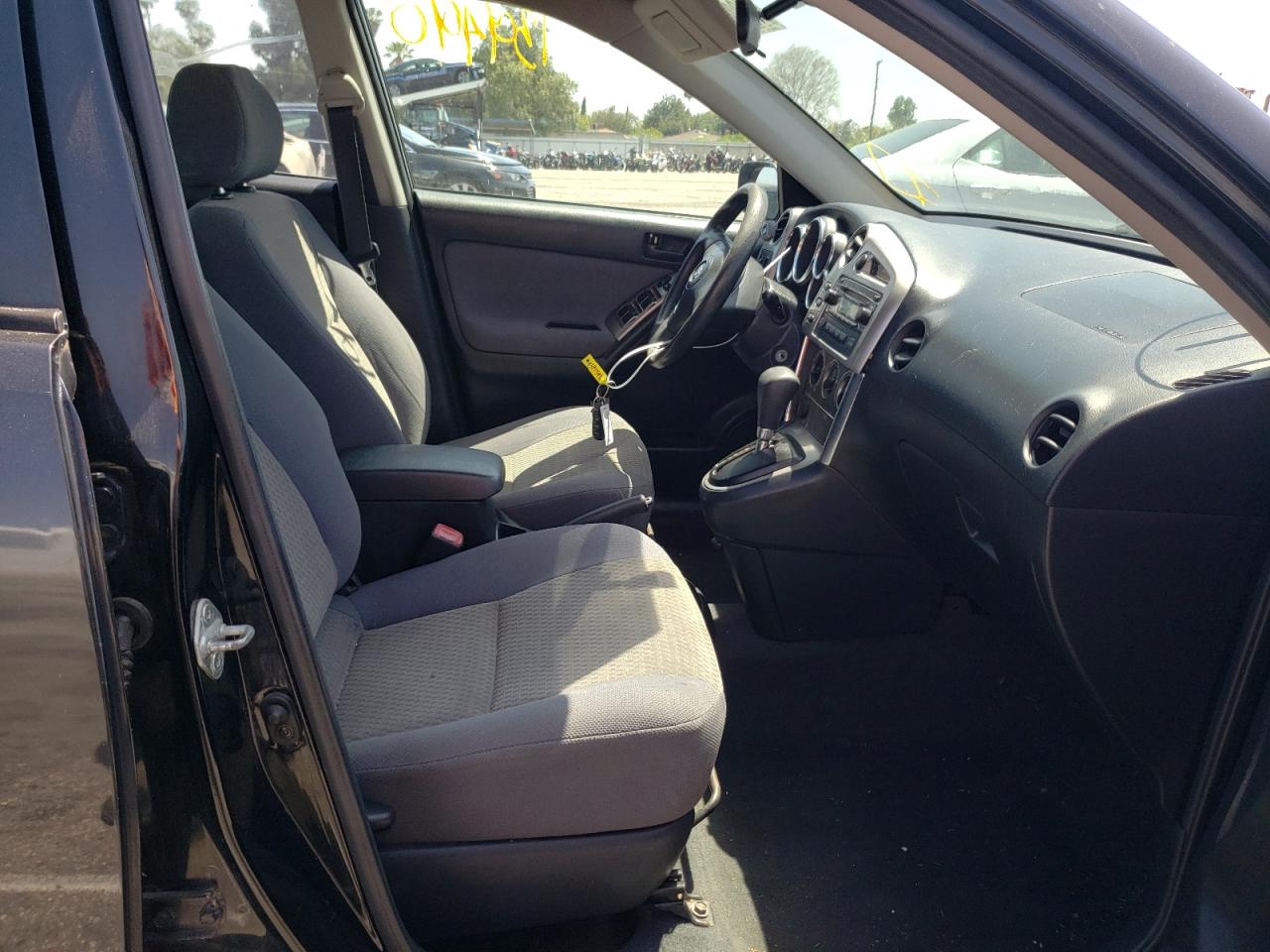 Photo 5 from auction – 2005 TOYOTA COROLLA MA with VIN 2T1KR32E35C409535