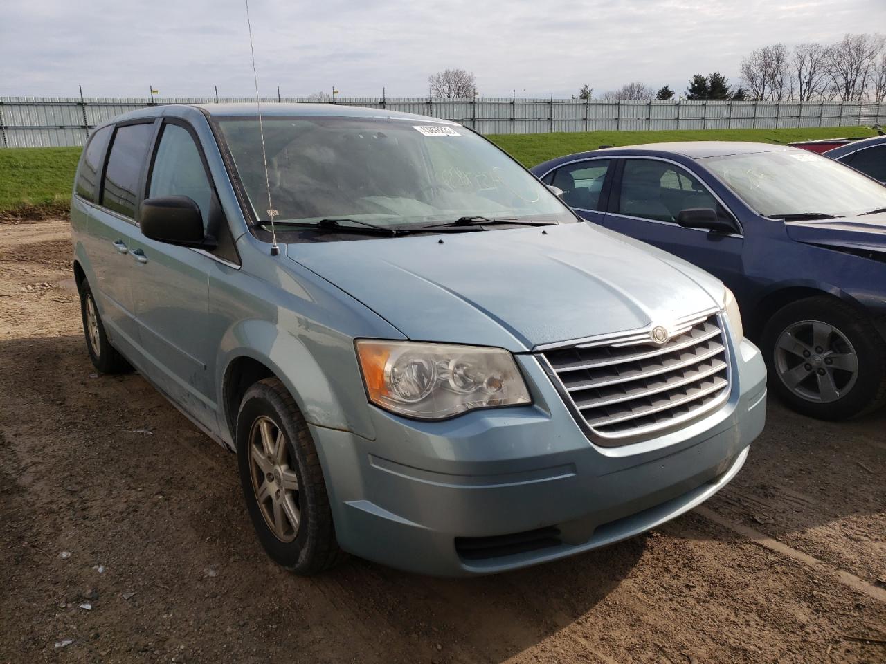 Photo 1 from auction – 2010 CHRYSLER TOWN & COU with VIN 2A4RR2D16AR431438