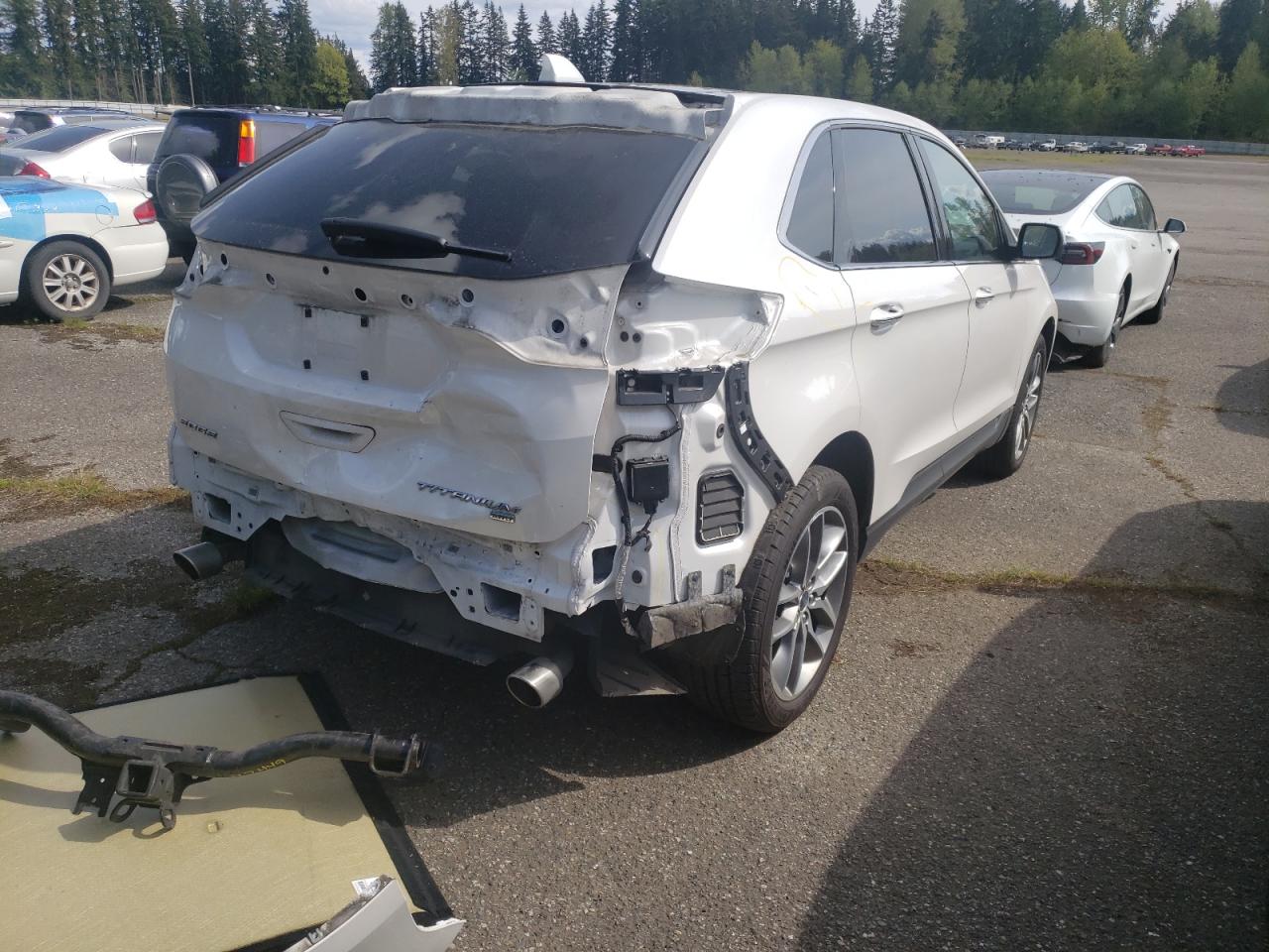 Photo 4 from auction – 2016 FORD EDGE TITAN with VIN 2FMPK4K81GBB31784