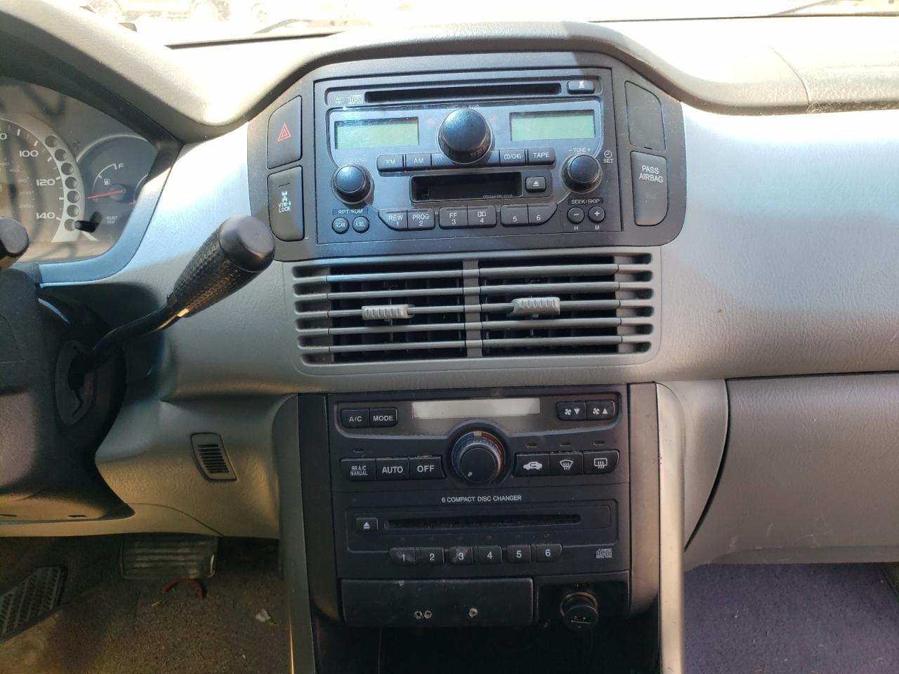 Photo 9 from auction – 2005 HONDA PILOT EX with VIN 5FNYF18485B014493