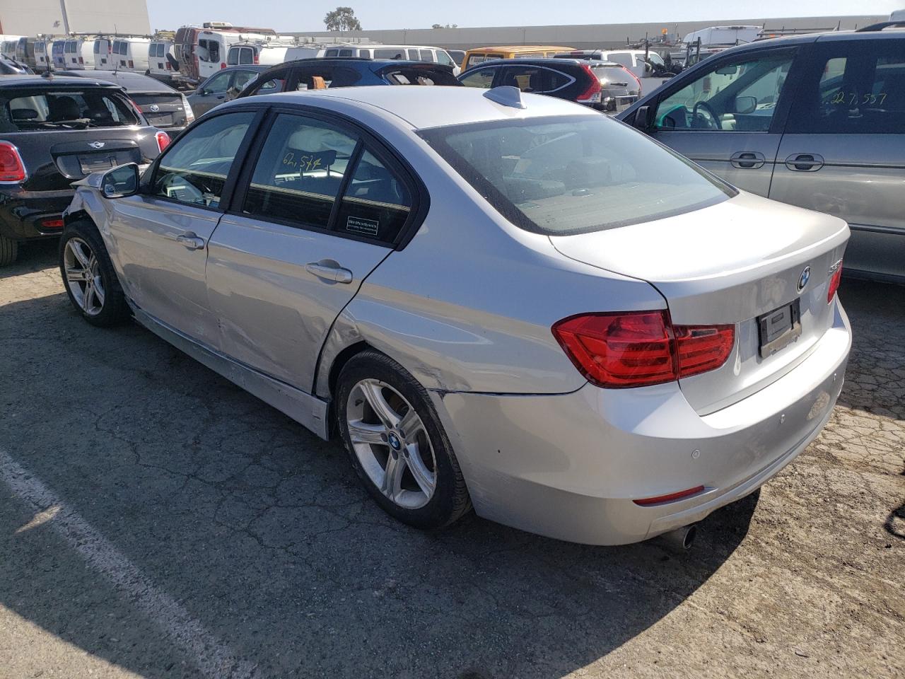 Photo 3 from auction – 2014 BMW 320 I with VIN WBA3B1C57EK134890