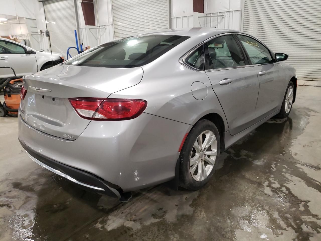 Photo 4 from auction – 2015 CHRYSLER 200 LIMITE with VIN 1C3CCCAB9FN571511