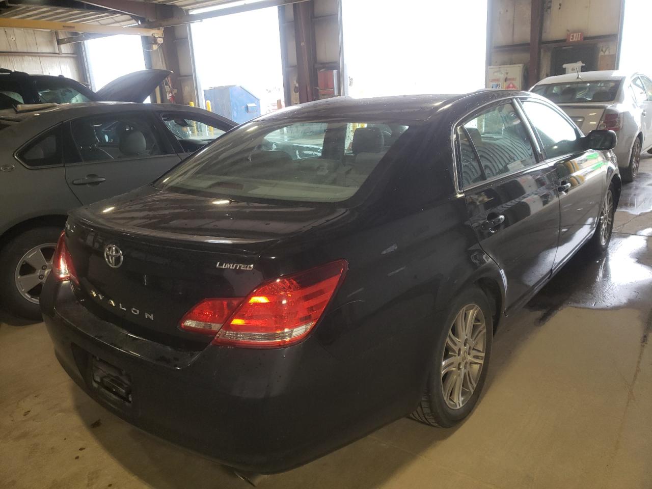 Photo 4 from auction – 2006 TOYOTA AVALON with VIN 4T1BK36B46U107272