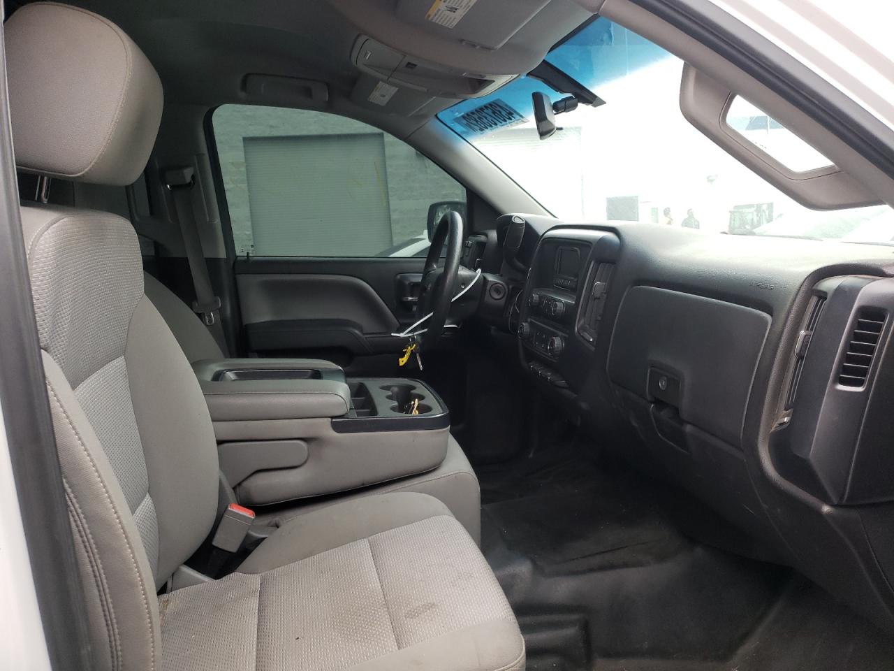 Photo 5 from auction – 2015 CHEVROLET SILVERADO with VIN 1GCRCPEC5FZ369631