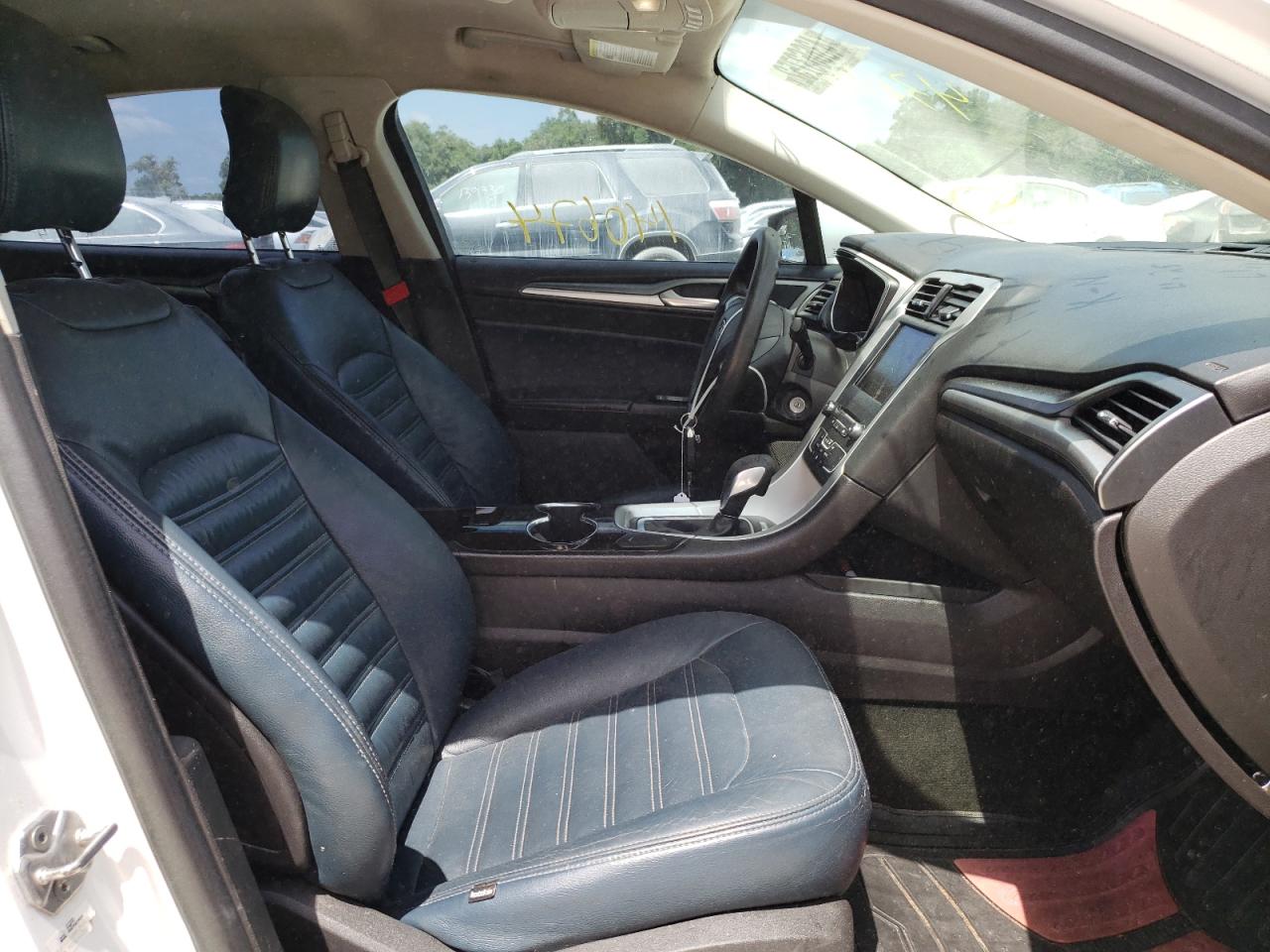 Photo 5 from auction – 2016 FORD FUSION SE with VIN 3FA6P0H77GR383703