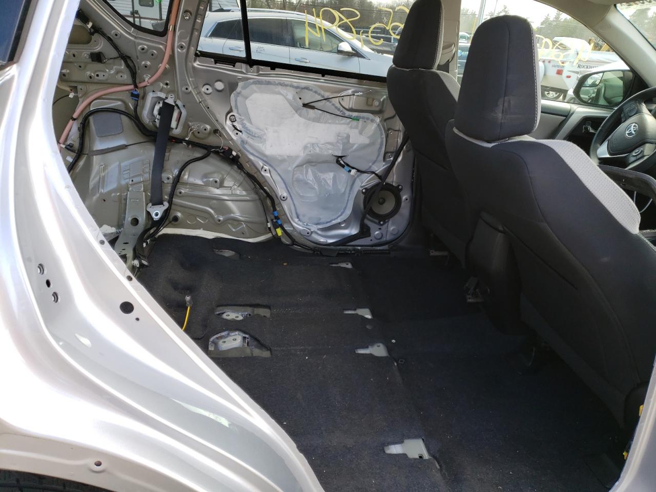 Photo 6 from auction – 2016 TOYOTA RAV4 XLE with VIN 2T3RFREV4GW518536