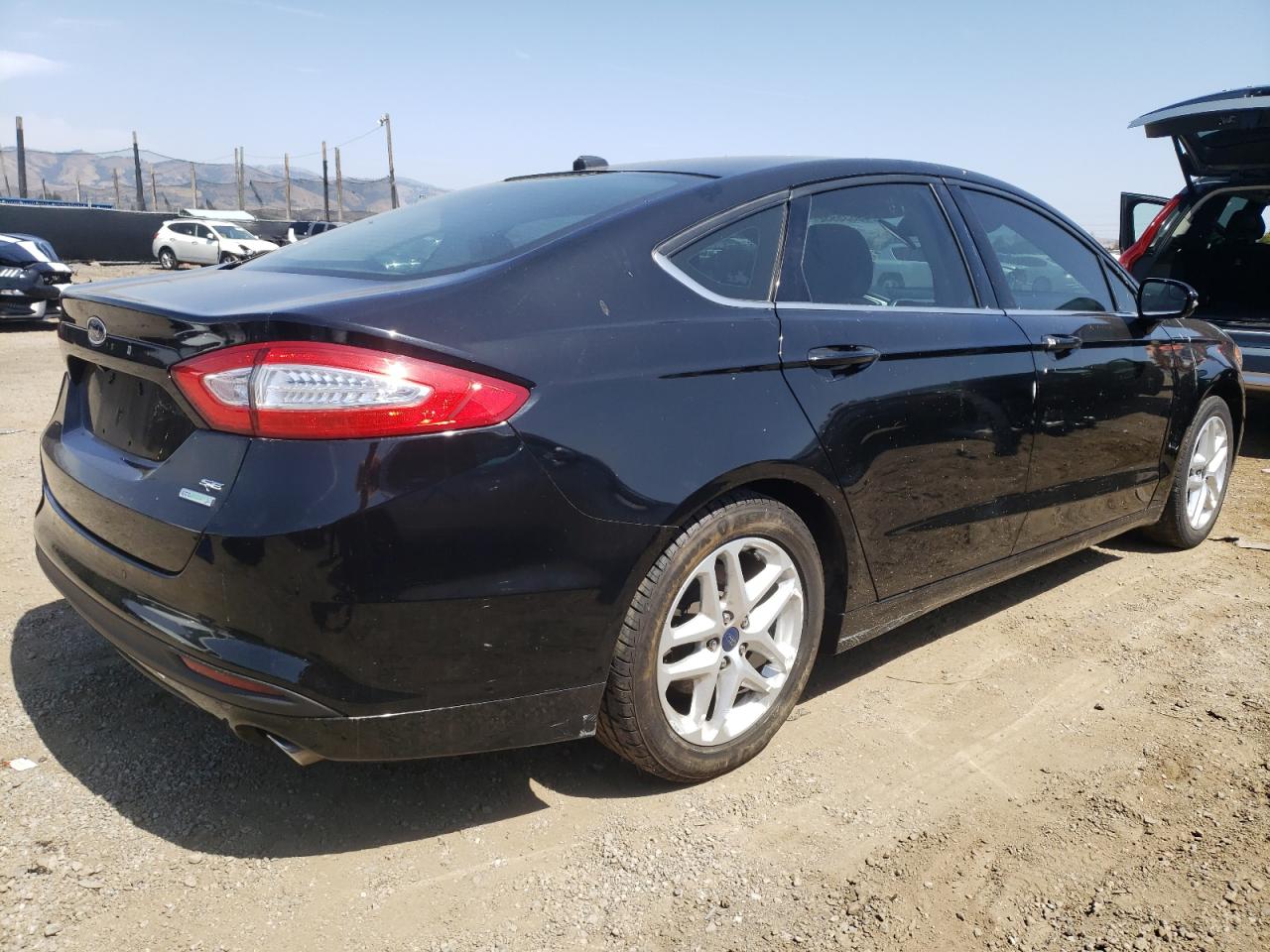 Photo 4 from auction – 2016 FORD FUSION SE with VIN 3FA6P0HD7GR240370