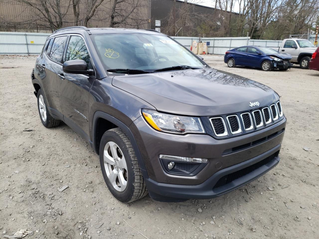 JEEP COMPASS LA 2018 with VIN 3C4NJDBB5JT117635 - Photo from auction