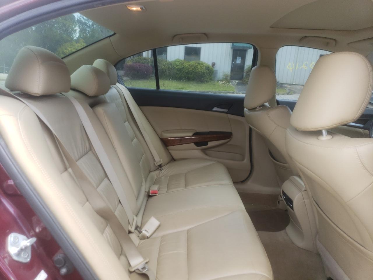Photo 6 from auction – 2011 HONDA ACCORD EXL with VIN 1HGCP2F83BA103137