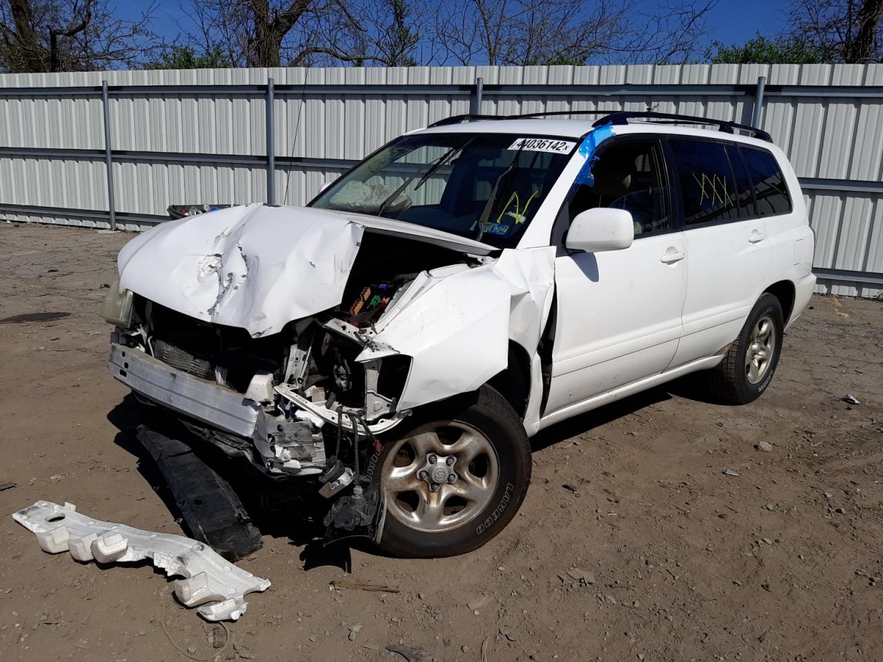 Photo 2 from auction – 2001 TOYOTA HIGHLANDER with VIN JTEGF21A210023857