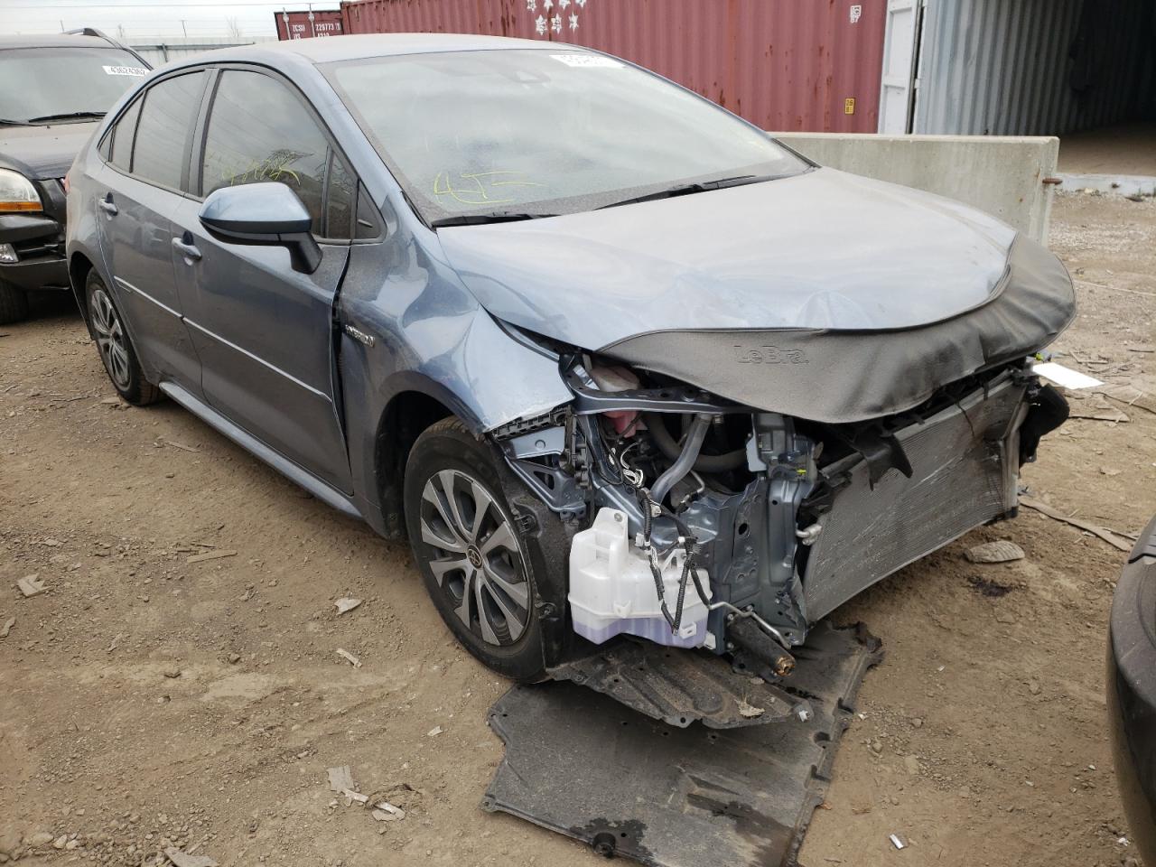 TOYOTA COROLLA LE 2021 with VIN JTDEAMDE5MJ007154 - Photo from auction