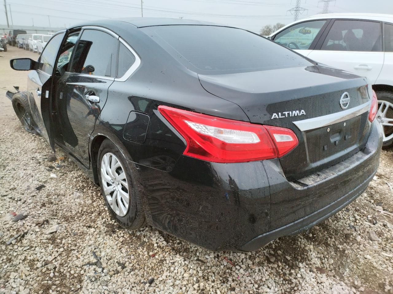 Photo 3 from auction – 2016 NISSAN ALTIMA 2.5 with VIN 1N4AL3AP8GN331873