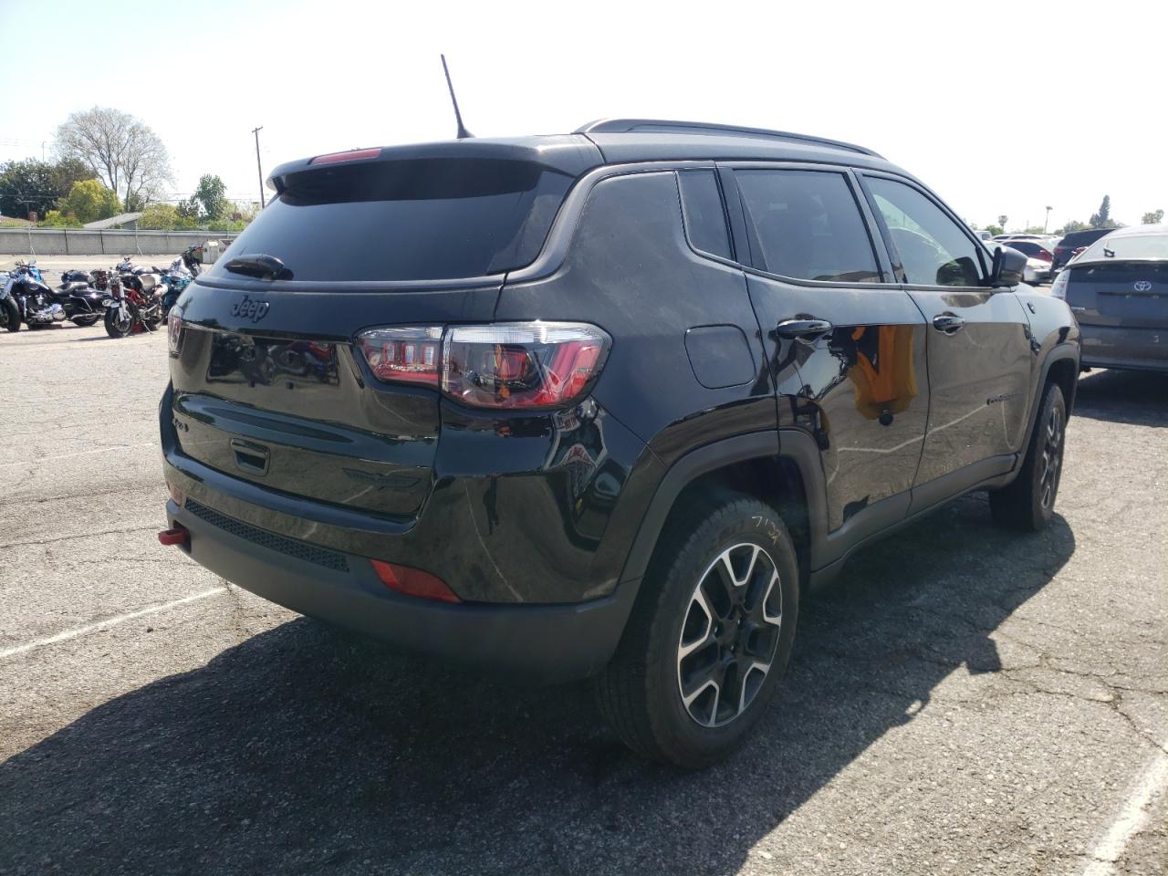 Photo 4 from auction – 2020 JEEP COMPASS TR with VIN 3C4NJDDB2LT245508