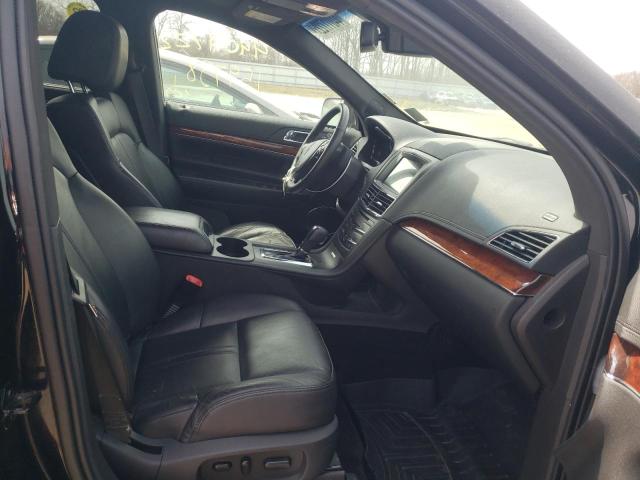 Photo 5 from auction – 2017 LINCOLN MKT with VIN 2LMHJ5NK9HBL01674
