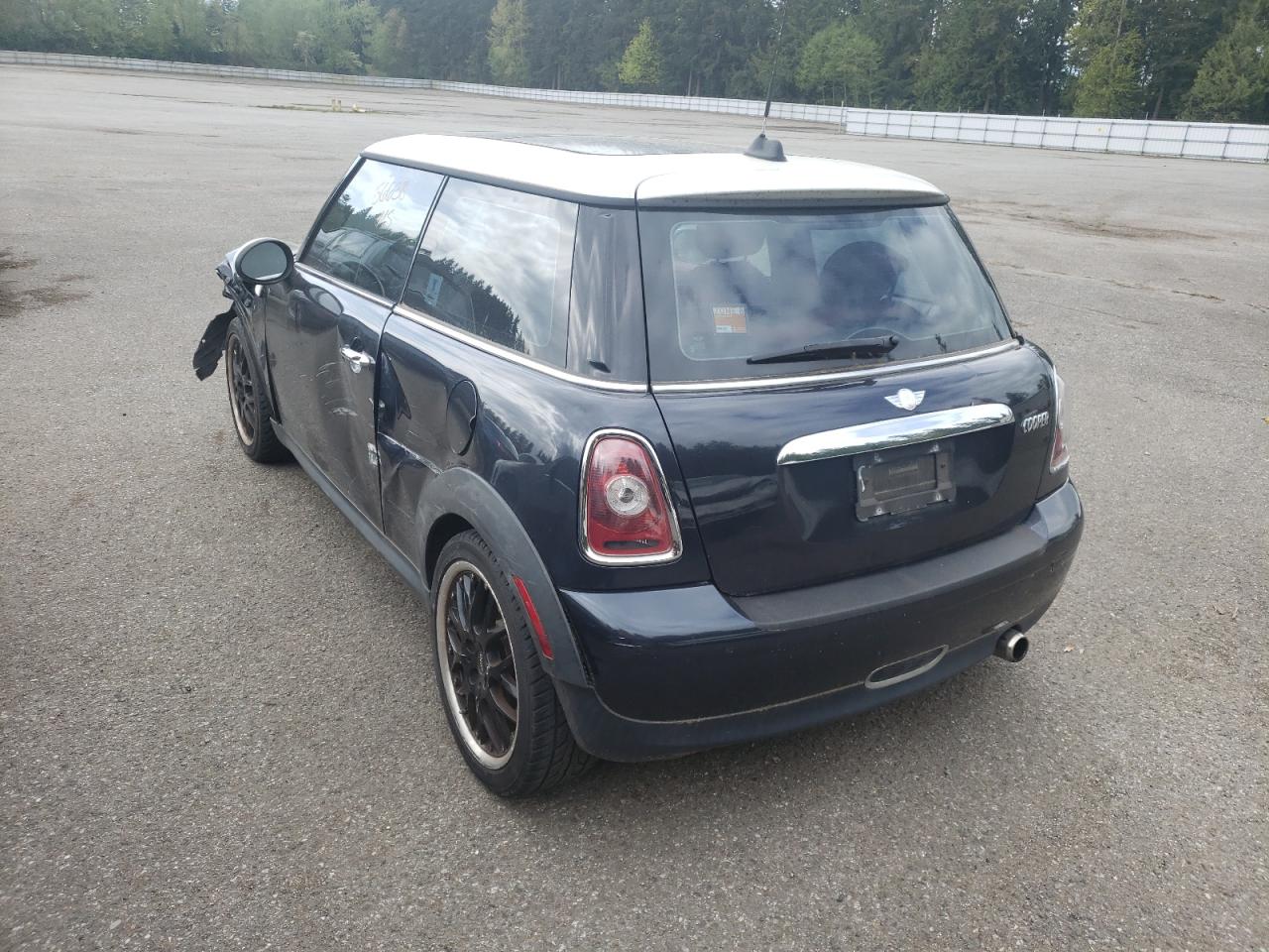 Photo 3 from auction – 2008 MINI COOPER with VIN WMWMF335X8TT62319