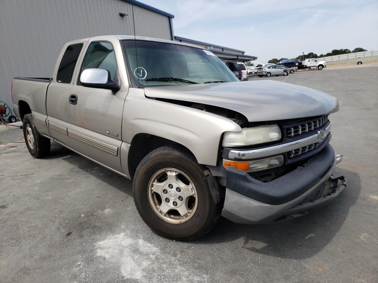 CHEVROLET SILVRDO LT 2000 with VIN 1GCEC19V6YZ287871 - Photo from auction