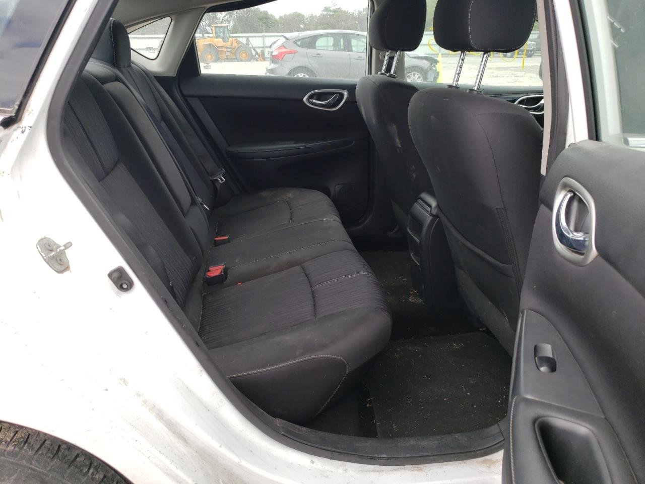 Photo 6 from auction – 2017 NISSAN SENTRA S with VIN 3N1AB7AP2HY324090