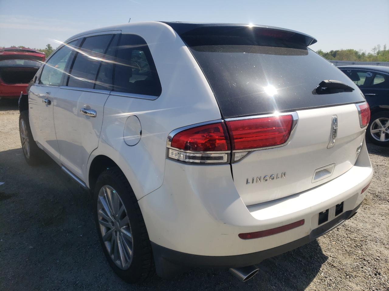 Photo 3 from auction – 2011 LINCOLN MKX with VIN 2LMDJ8JKXBBJ28048