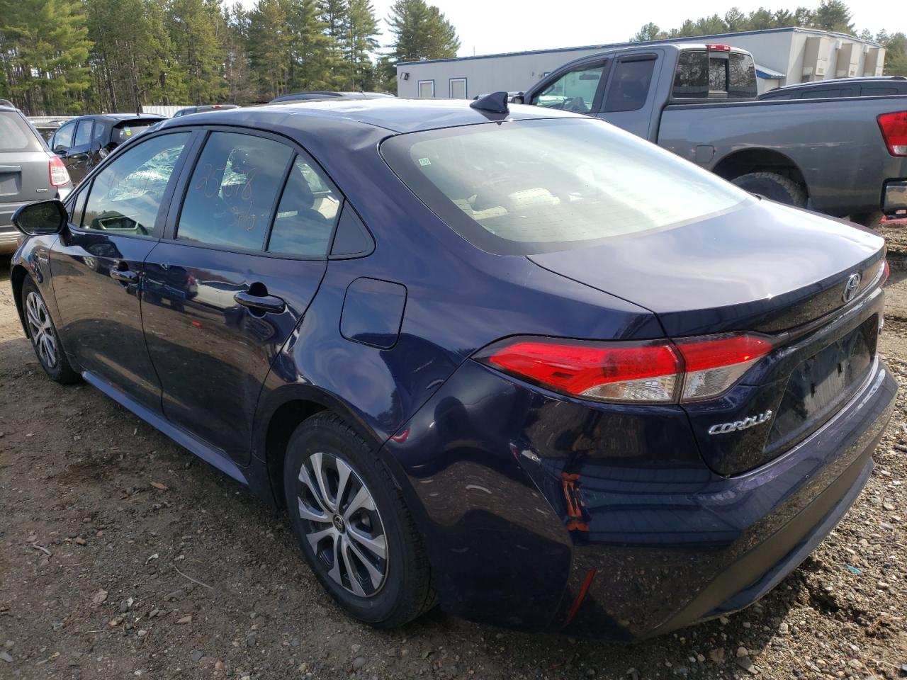 Photo 3 from auction – 2020 TOYOTA COROLLA LE with VIN JTDEBRBE2LJ024909