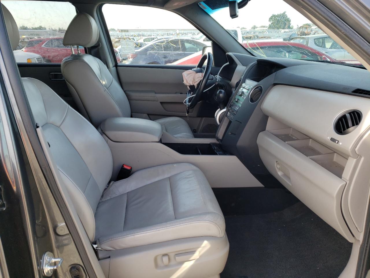 Photo 5 from auction – 2011 HONDA PILOT EXL with VIN 5FNYF4H50BB040561