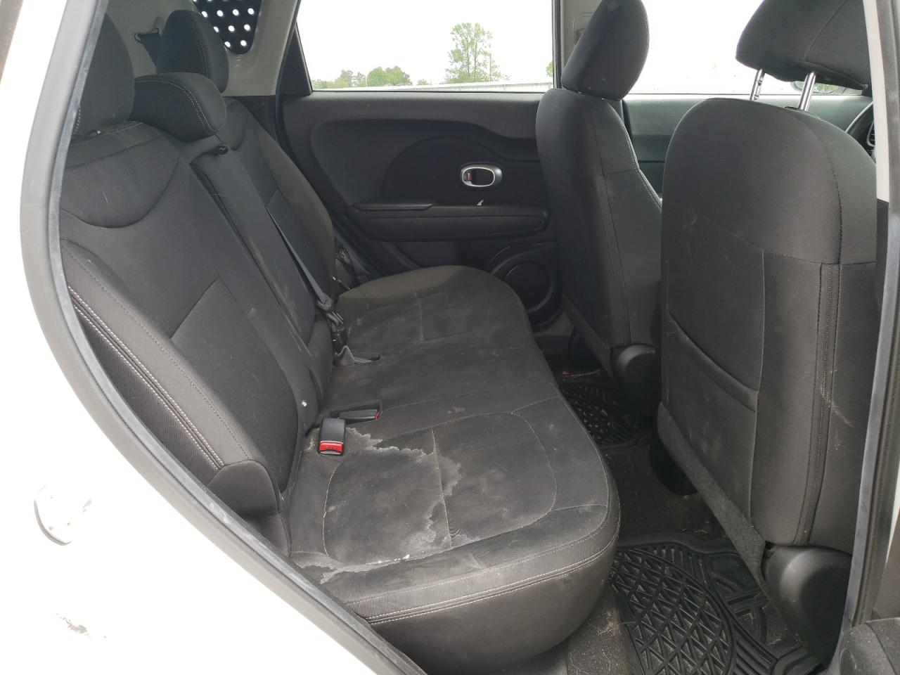 Photo 6 from auction – 2014 KIA SOUL with VIN KNDJN2A24E7737234