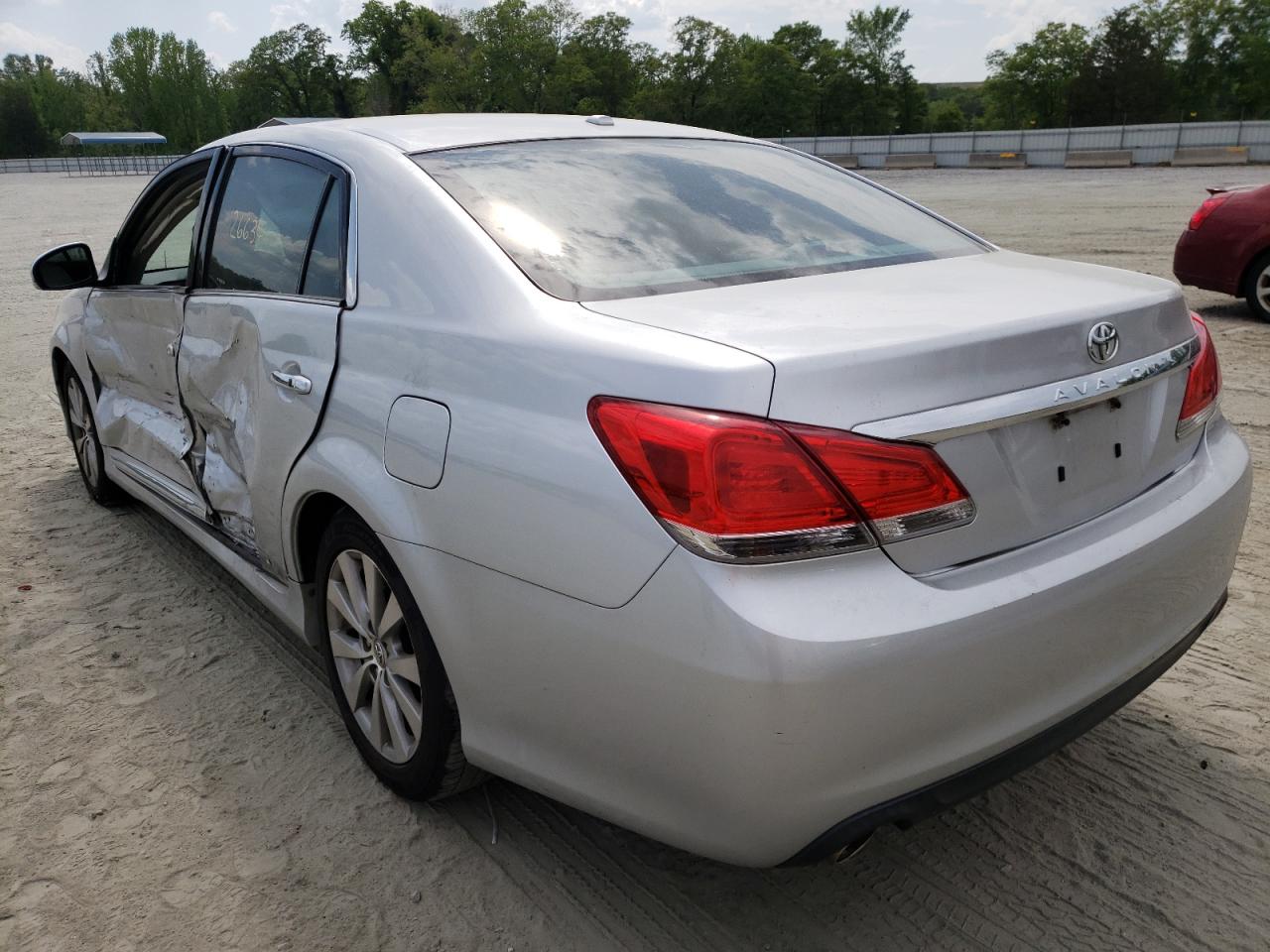 Photo 3 from auction – 2012 TOYOTA AVALON BAS with VIN 4T1BK3DB3CU468863
