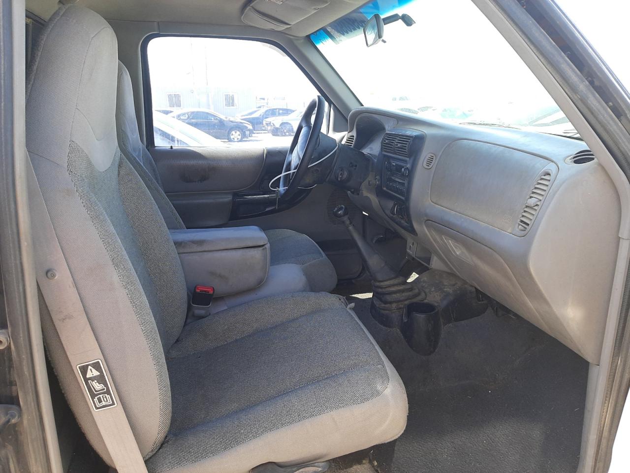 Photo 5 from auction – 2000 FORD RANGER with VIN 1FTYR10CXYPA20896