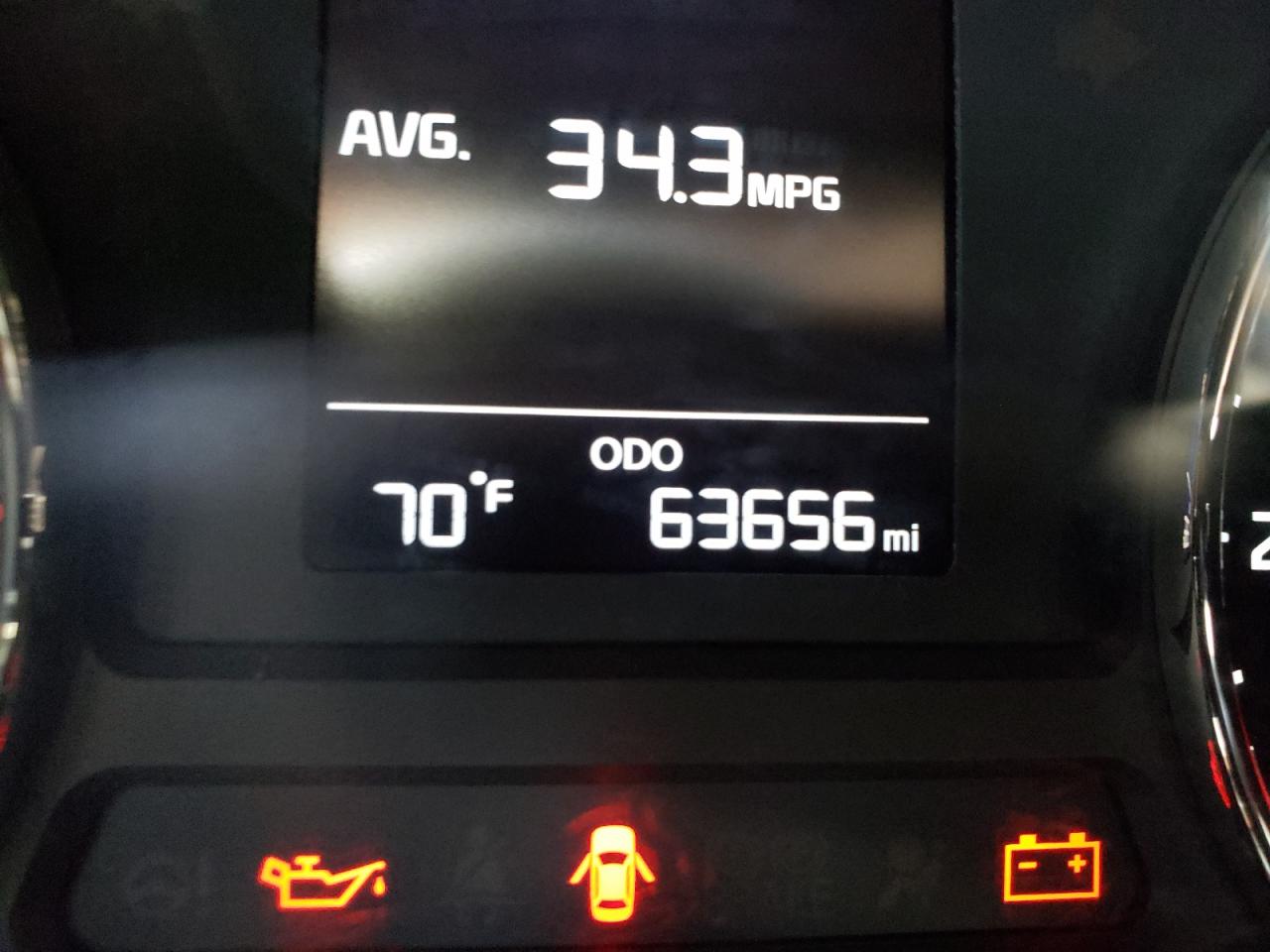 Photo 8 from auction – 2017 KIA FORTE LX with VIN 3KPFK4A78HE029787