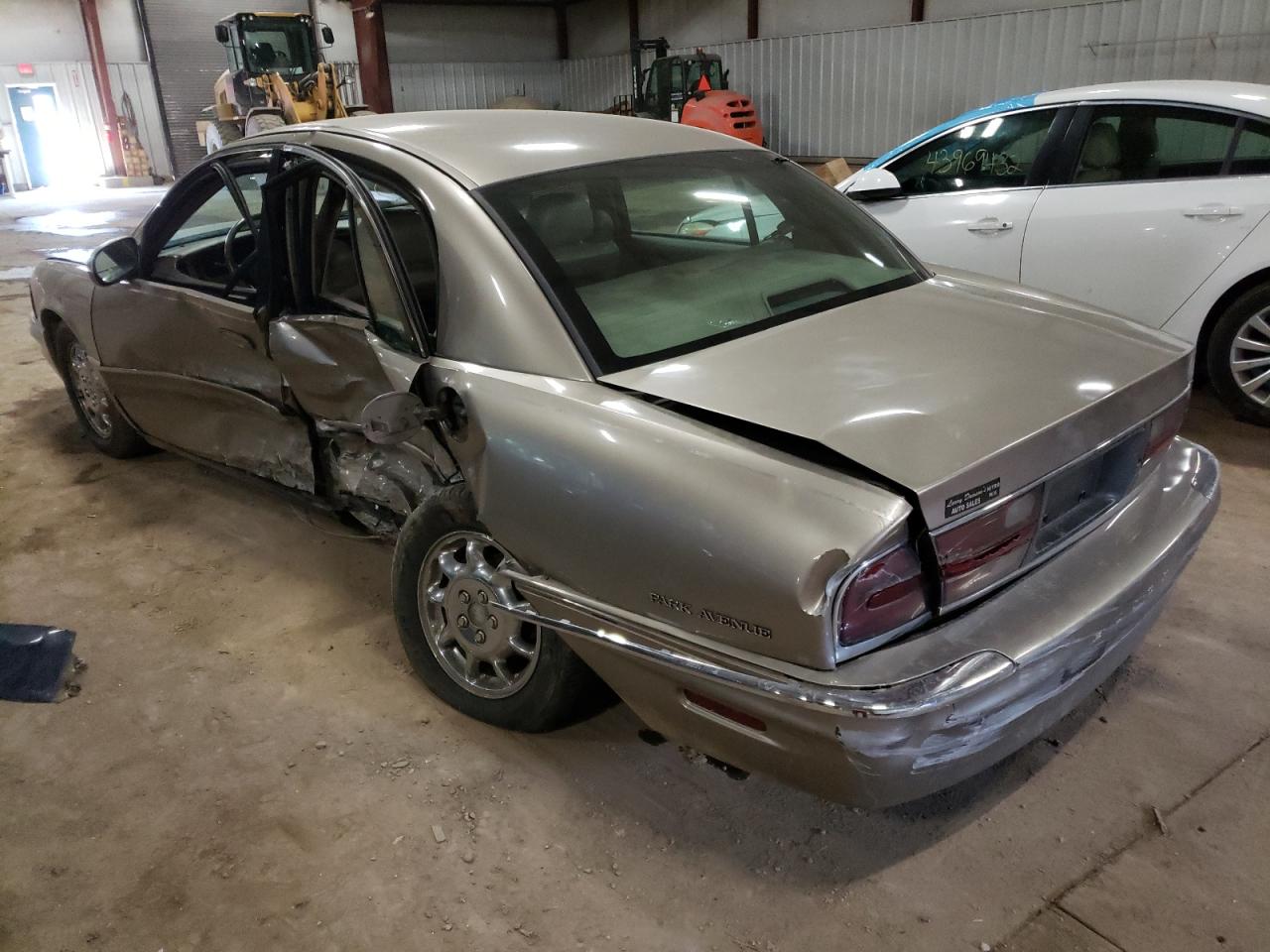 Photo 3 from auction – 2002 BUICK PARK AVENU with VIN 1G4CW54K724153003