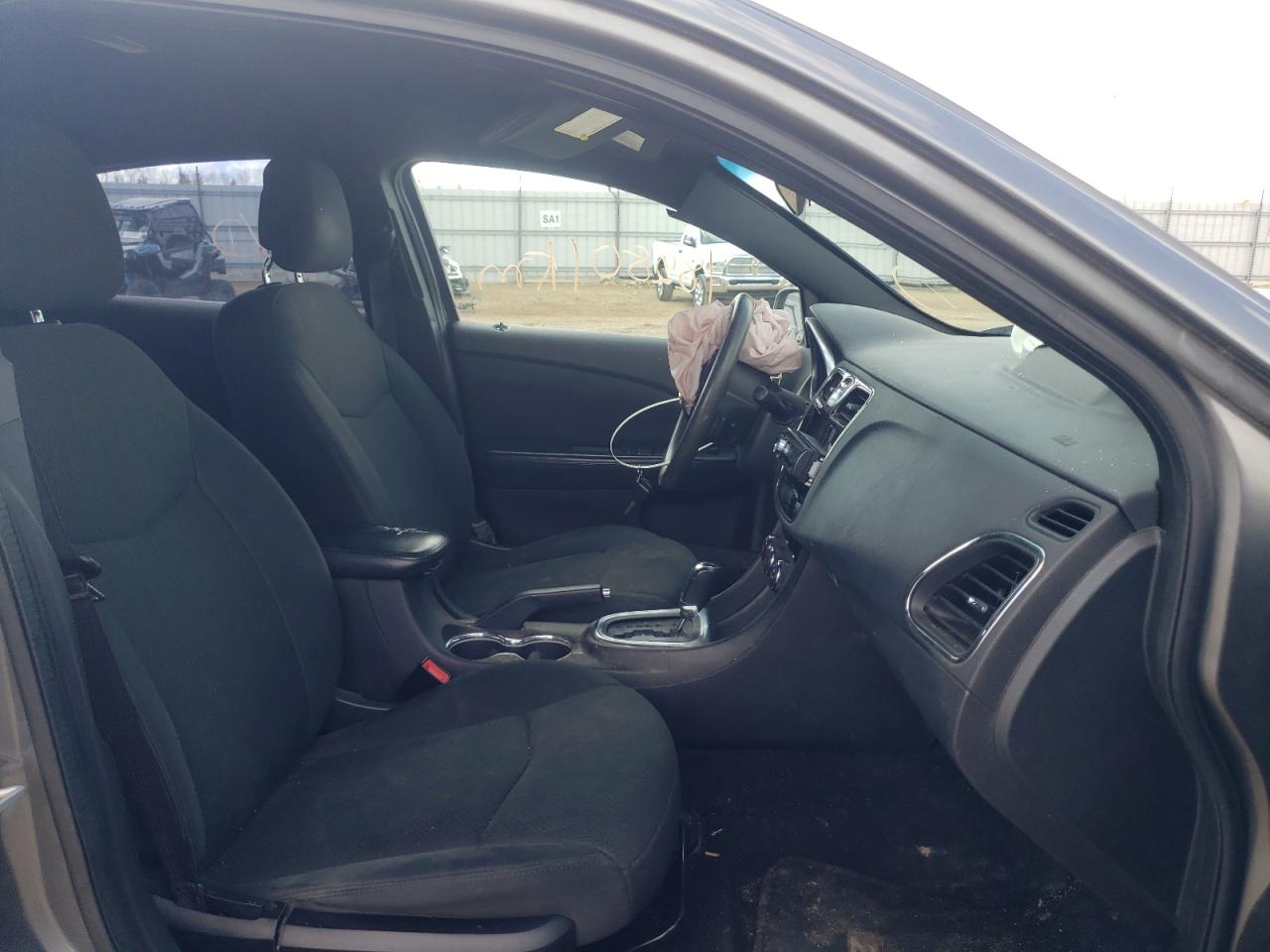 Photo 5 from auction – 2011 CHRYSLER 200 LX with VIN 1C3BC4FB9BN591150