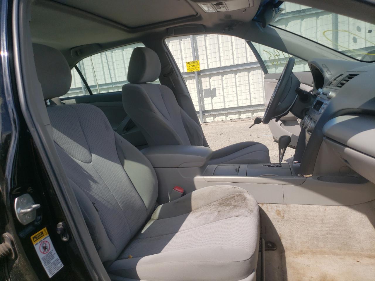 Photo 5 from auction – 2010 TOYOTA CAMRY BASE with VIN 4T1BF3EK5AU040311