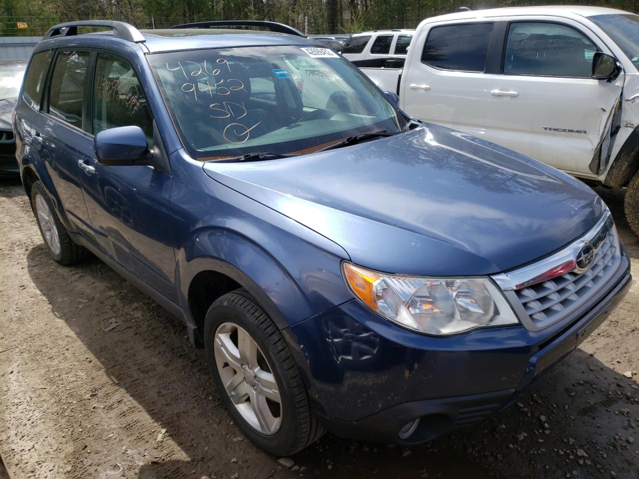 SUBARU FORESTER L 2011 with VIN JF2SHAEC2BH782740 - Photo from auction