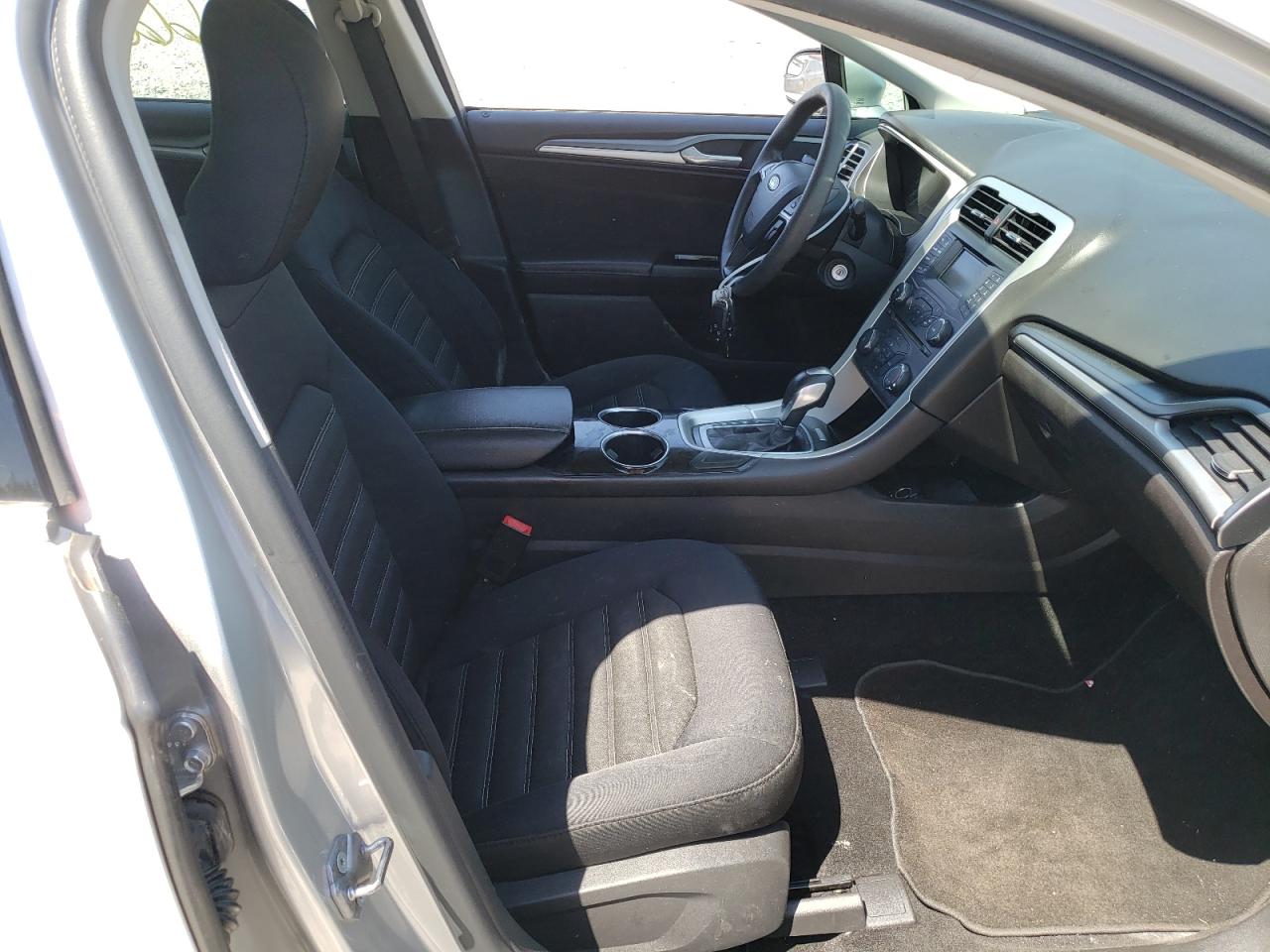 Photo 5 from auction – 2013 FORD FUSION SE with VIN 3FA6P0HR0DR259043