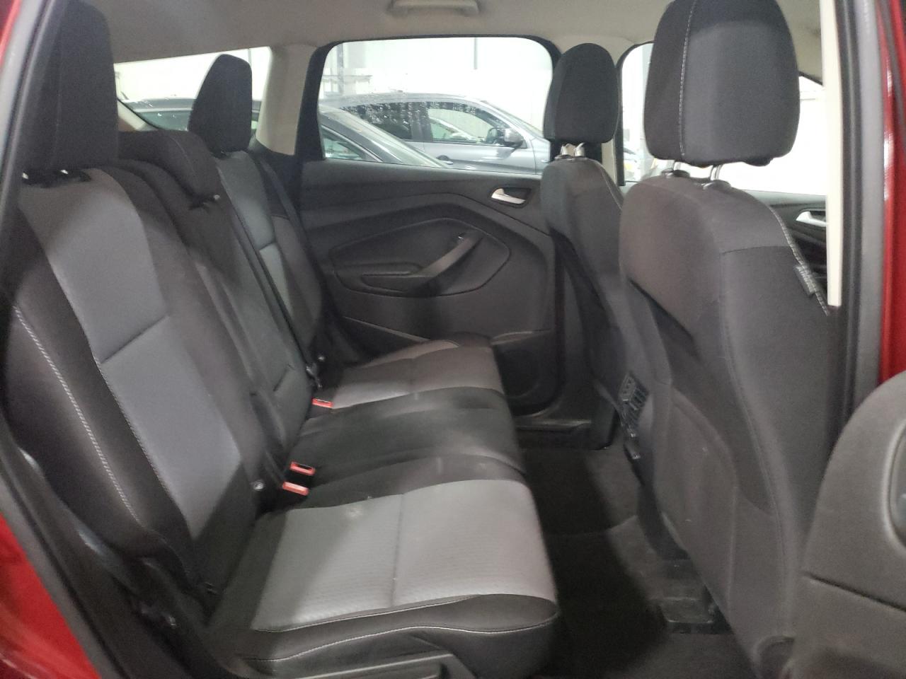 Photo 6 from auction – 2017 FORD ESCAPE SE with VIN 1FMCU9GD3HUC08209