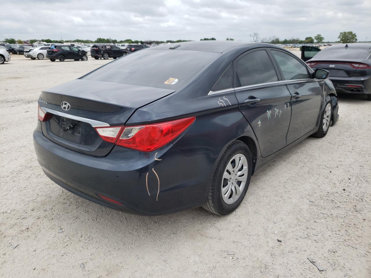 Photo 4 from auction – 2011 HYUNDAI SONATA GLS with VIN 5NPEB4AC7BH079821