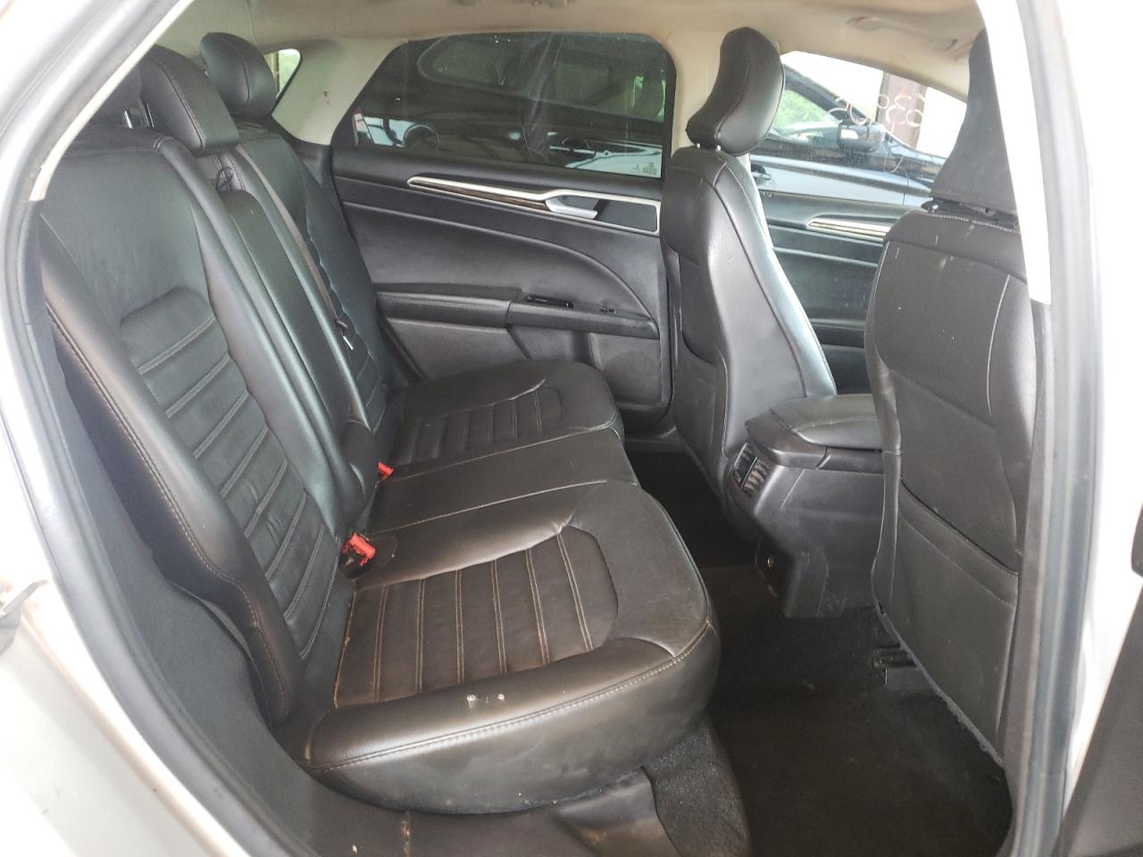 Photo 6 from auction – 2016 FORD FUSION SE with VIN 3FA6P0H91GR322493