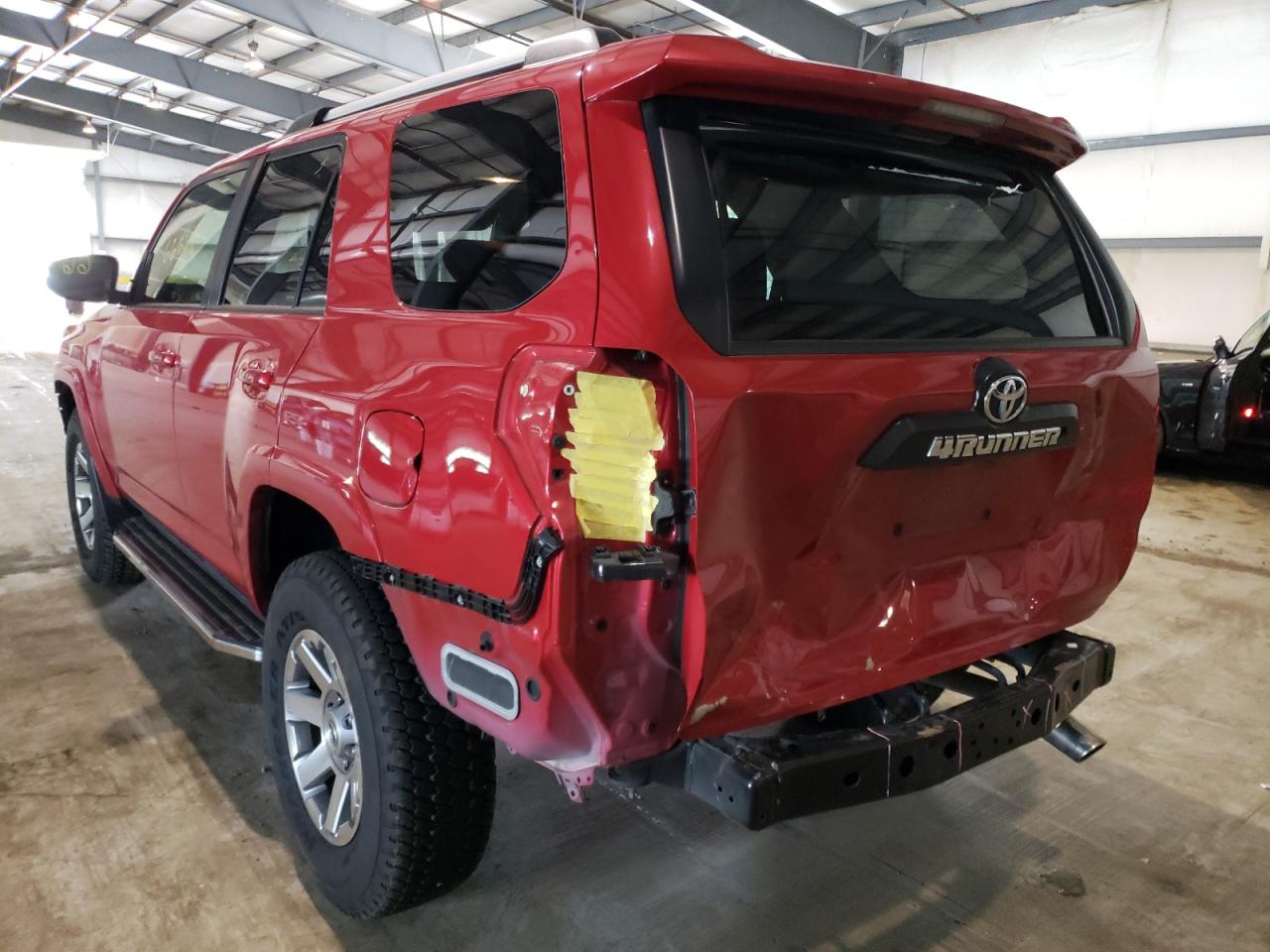 Photo 3 from auction – 2016 TOYOTA 4RUNNER SR with VIN JTEBU5JR9G5406388