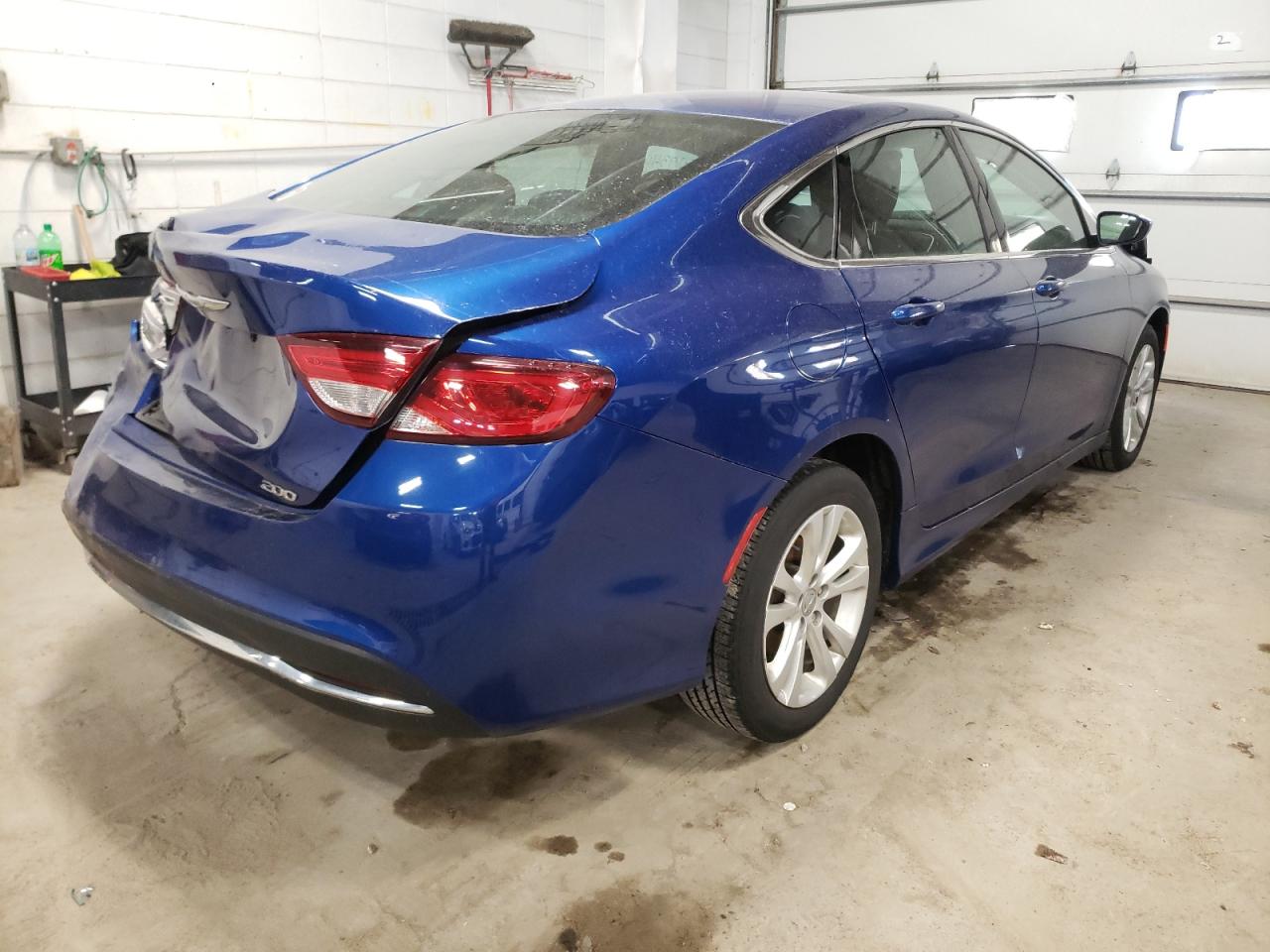 Photo 4 from auction – 2015 CHRYSLER 200 LIMITE with VIN 1C3CCCAB1FN571566