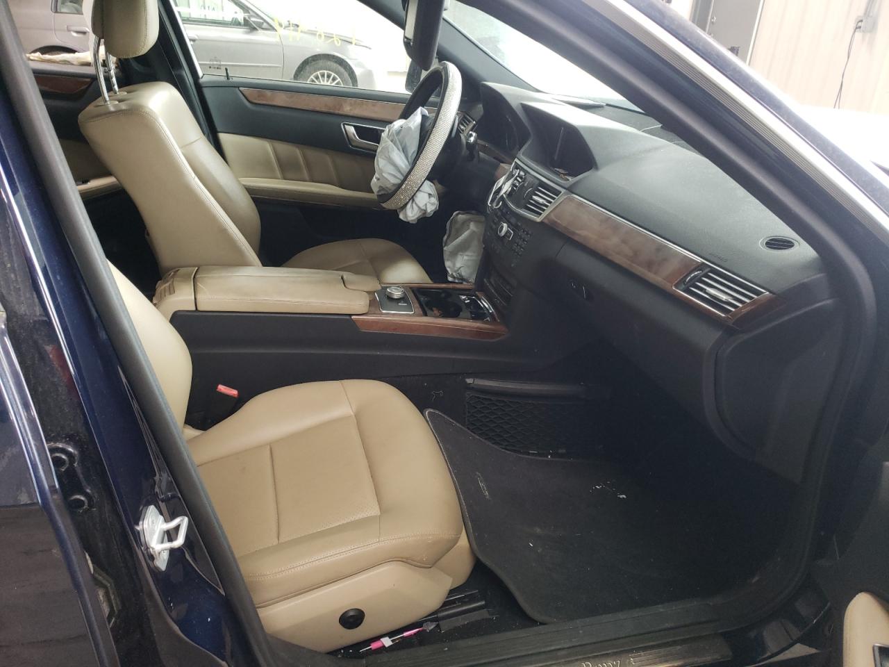 Photo 5 from auction – 2012 MERCEDES-BENZ E 350 4MAT with VIN WDDHF8JB6CA540747