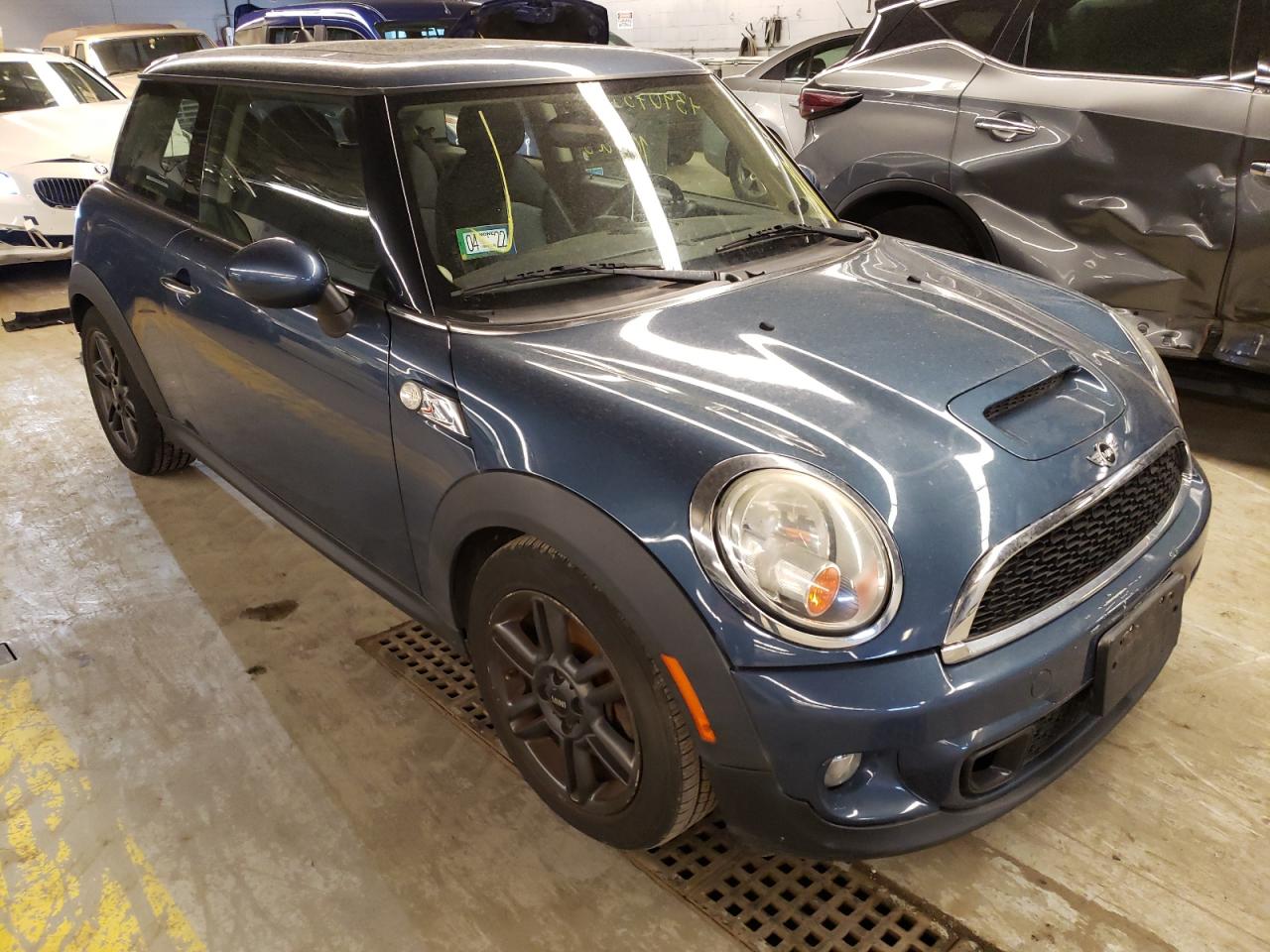 MINI COOPER S 2011 with VIN WMWSV3C54BTY12984 - Photo from auction