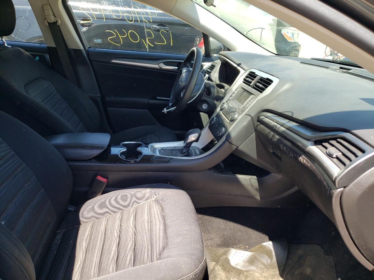 Photo 5 from auction – 2016 FORD FUSION SE with VIN 3FA6P0H7XGR177050