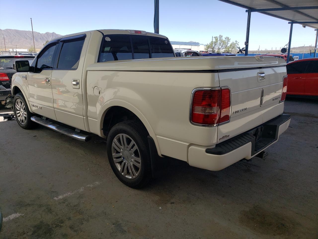 Photo 3 from auction – 2007 LINCOLN MARK LT with VIN 5LTPW18547FJ08158