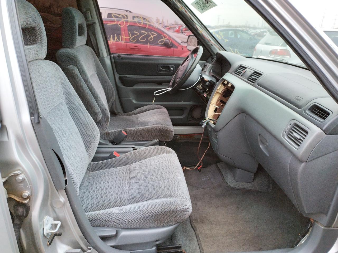 Photo 5 from auction – 1997 HONDA CRV LX with VIN JHLRD1851VC027427