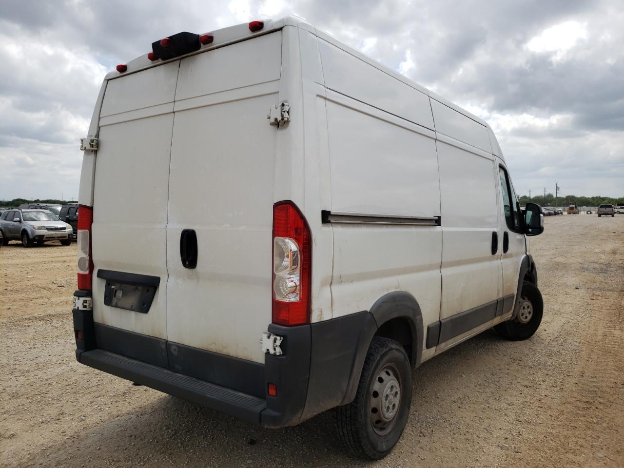 Photo 4 from auction – 2018 RAM PROMASTER with VIN 3C6TRVCG9JE113017