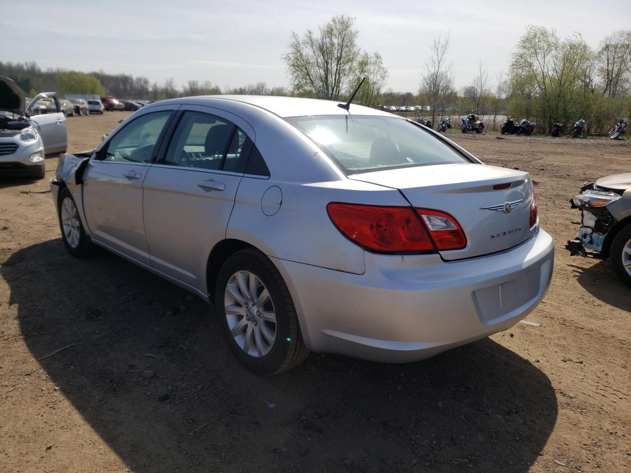 صورة رقم 3 من المزاد - 2010 CHRYSLER SEBRING LI مع VIN 1C3CC5FB7AN214471