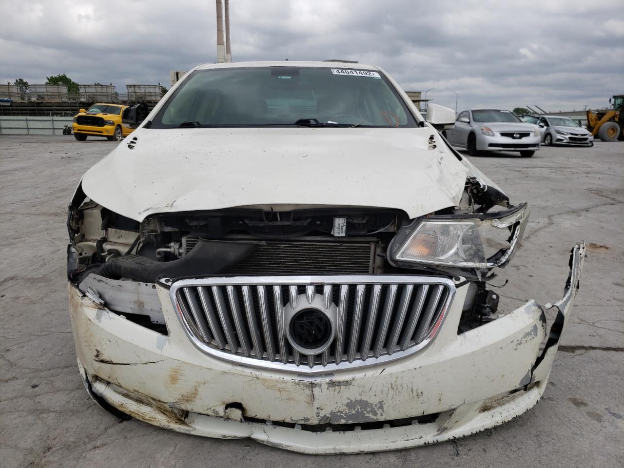 Photo 9 from auction – 2011 BUICK LACROSSE C with VIN 1G4GE5ED5BF239452
