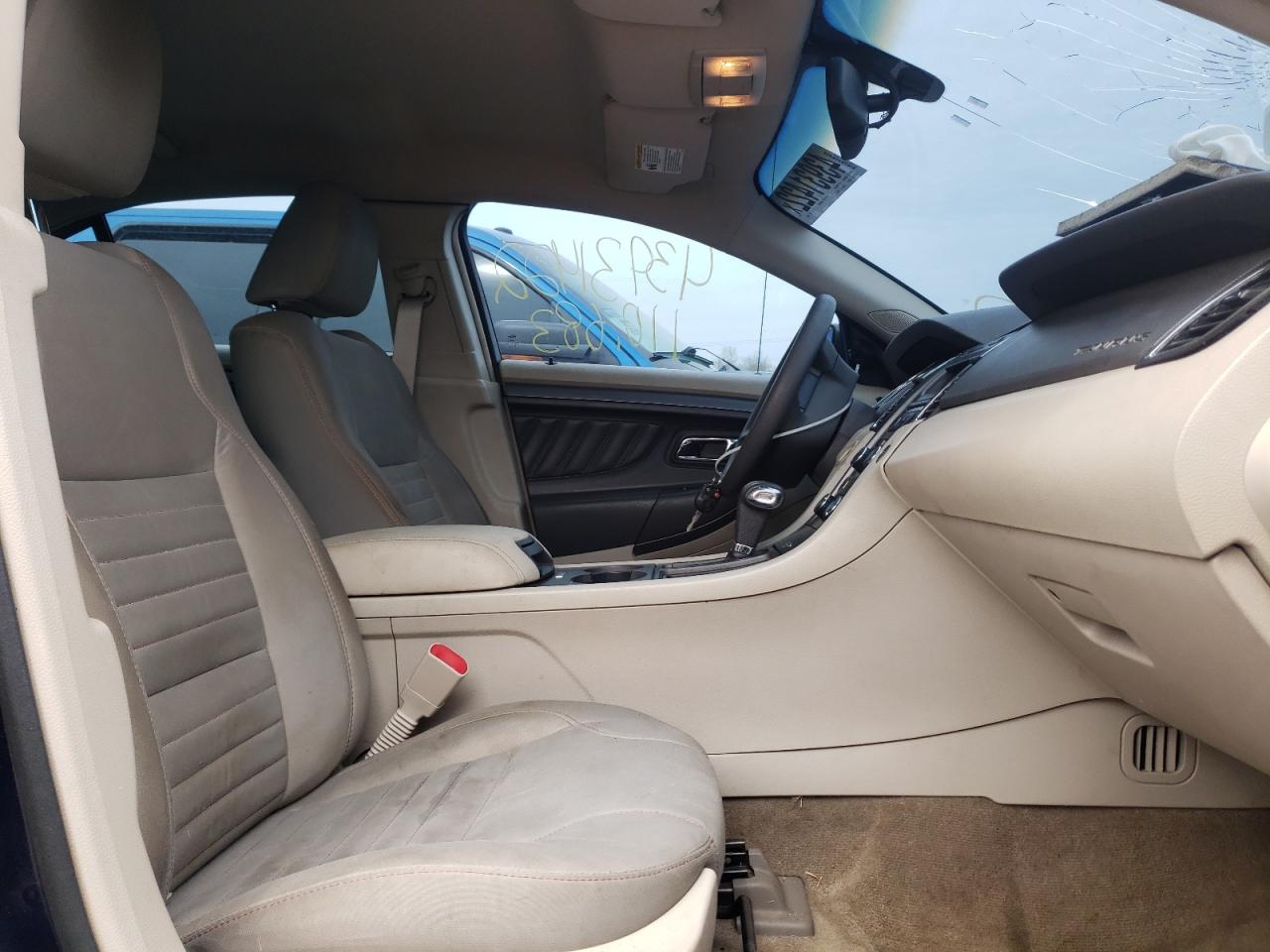 Photo 5 from auction – 2011 FORD TAURUS SE with VIN 1FAHP2DW6BG184269