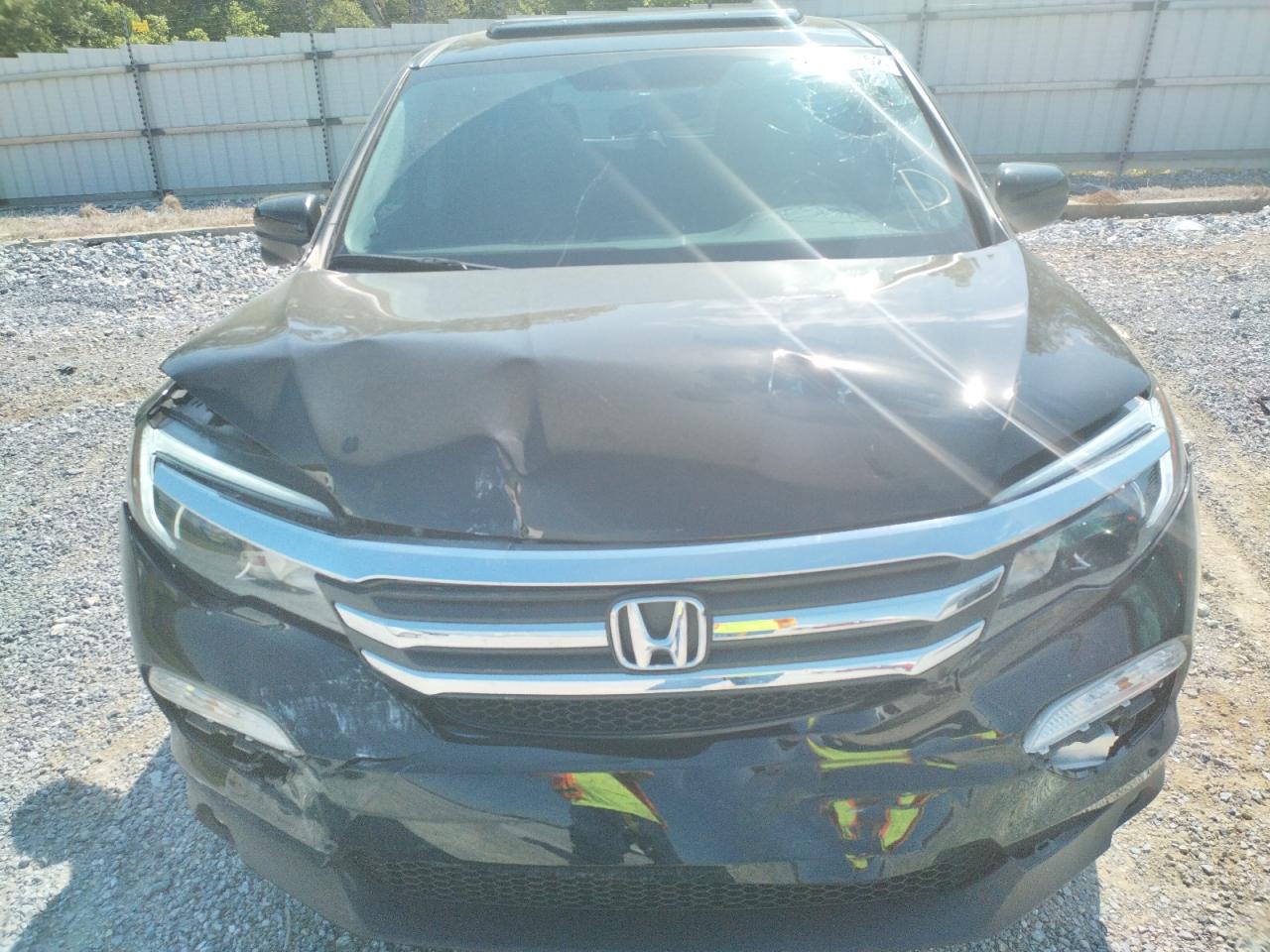 Photo 7 from auction – 2017 HONDA PILOT EXL with VIN 5FNYF5H5XHB001961