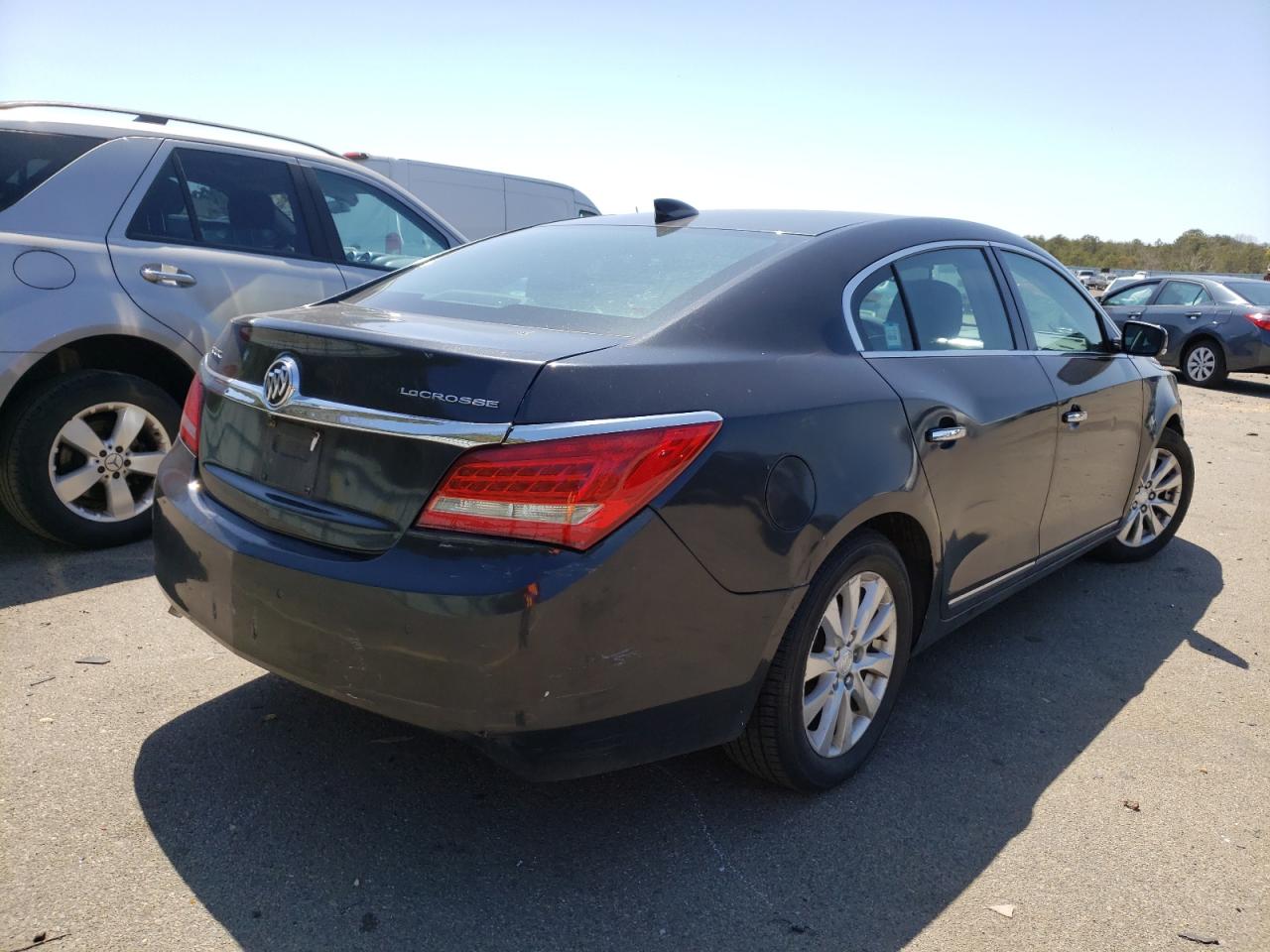 Photo 4 from auction – 2015 BUICK LACROSSE with VIN 1G4GB5GR3FF272666